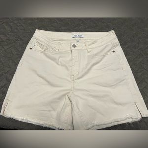 Judy Blue Cut-Off Ecru (off white) shorts Size 1XL